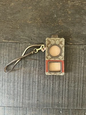 Muñequera Estuche COACH Signature Logo Lona Tostada Apple iPod Nano Foto 1 de 4