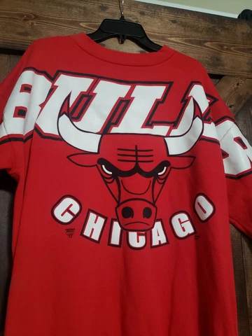 Vintage 90's Chicago Bulls LARGE GRAPHICS Michael Jordan Era RED Sweater RARE Cover