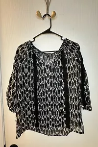 Express black white 3/4 sleeve sheer blouse lace crochet detail women’s medium - Picture 1 of 8