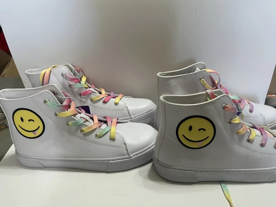 Sugar & Jade Girl's Happy Winky Face Hi Top Canvas Sneakers White Size 6.    163 - Image 1 of 4