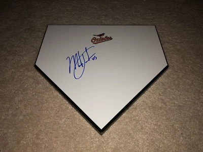 MARK TRUMBO HAND SIGNED BALTIMORE ORIOLES LOGO BASEBALL HOME PLATE COA - Image 1 of 3