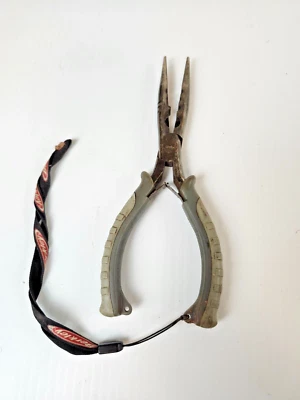 Alicates de nariz recta Berkley de 8 pulgadas (15 cm) con cordón Foto 1 de 4