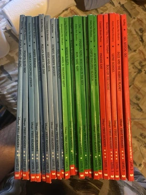 DISNEY'S FIRST READER Lot Of 22 Hardback Books Level 1 2 3 Foto 1 de 2