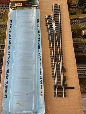 HO SCALE - LIGHTLY USED - ATLAS 263 #6 TURNOUT SWITCH LEFT HAND NICKLE SILVER - Image 1 of 4