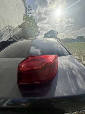 BMW SERIE 5 G30 G31 540i 2017-2020 lado derecho del pasajero luz trasera LED OEM Foto 1 de 3