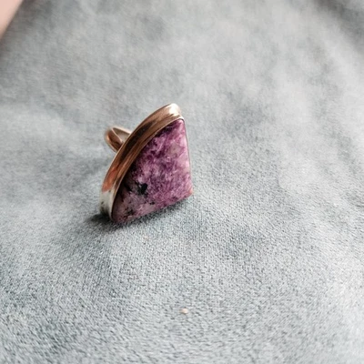 Modernist Charoite 925 Sterling Silver Ring Size 4 7/8 - Image 1 of 4
