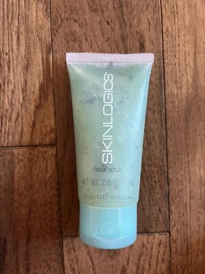 BeautiControl Skinlogics Facial Scrub 2.6 Oz Discontinued Green - New Sealed - Image 1 of 2