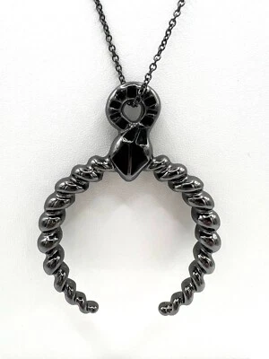 Collar Colgante Cuerno Carnero Belle Noel Kim Kardashian Gunmetal Foto 1 de 3