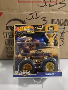 Hot Wheels Monster Trucks BIGFOOT Trophy Champions Gold Bigfoot 50 1:64VTHF Rare - Picture 1 of 6