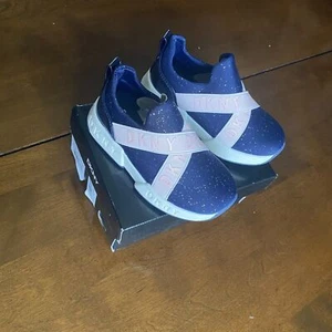 DKNY Baby Girls Casual & Fashion Sneakers Navy blush Shoes Size 7 Kids New - Picture 1 of 20