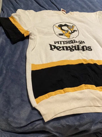 pittsburgh penguins. 1980’s sweat shirt Cover