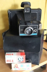 POLAROID COLORPACK II - MACCHINA FOTOGRAFICA VINTAGE + CUSTODIA + 5 FLASH - Picture 1 of 1