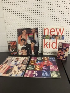 Nuevo lote de cintas de video VHS NKOTB Kids On the Block Hangin' Tough & Live vintage - Imagen 1 de 4