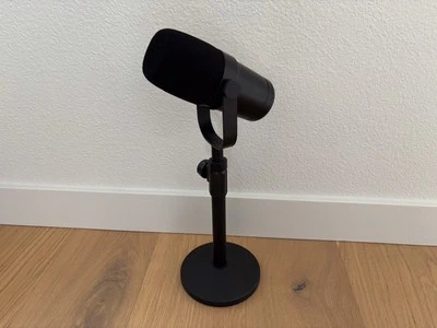 Podcast Microphone + Stand, Connects with USB or XLR, VeGue VM70 - Image 1 of 4