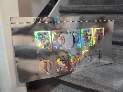 Fleer Showcase 2000 juego completo de tarjetas insertadas hoja sin cortar Elementary Kobe Bryant Foto 1 de 4