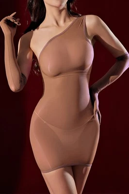 Minifalda corta ceñida al cuerpo ultrafina lencería brillante brillante al aceite con guante Foto 1 de 4