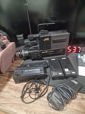 JVC S-VHS Super VHS Video Camera GF-S1000 + 2 Battery + Charger (For Rapair) - Imagen 1 de 4