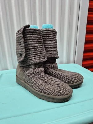 Botas grises de lana tejida UGG "Cardy Three Button" para mujer talla 8 Foto 1 de 4