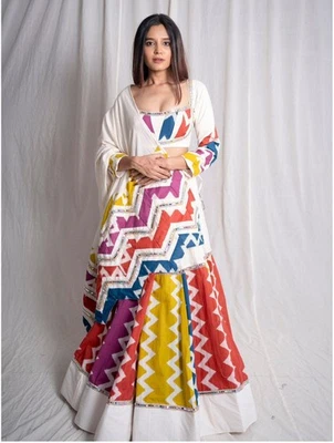 LEHENGA CHOLI INDIO BOLLYWOOD BODA FIESTA PAQUISTANÍ ROPA YA HECHA Foto 1 de 3