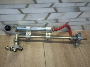 Rubinetto fusto birra vintage con pompa manuale uomo grotta attrezzatura birra - Foto 1 di 6