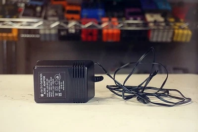 Electro-Harmonix EHX 9.6V /200mA USA Power Adaptor - Image 1 of 2