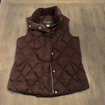 Colete acolchoado Eddie Bauer marrom ganso EB650 tamanho médio com zíper - Imagem 1 de 4