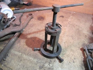 Vintage Early Heinie Heinrich Puller Patent July 6 1920 3 Jaw - Bild 1 von 5