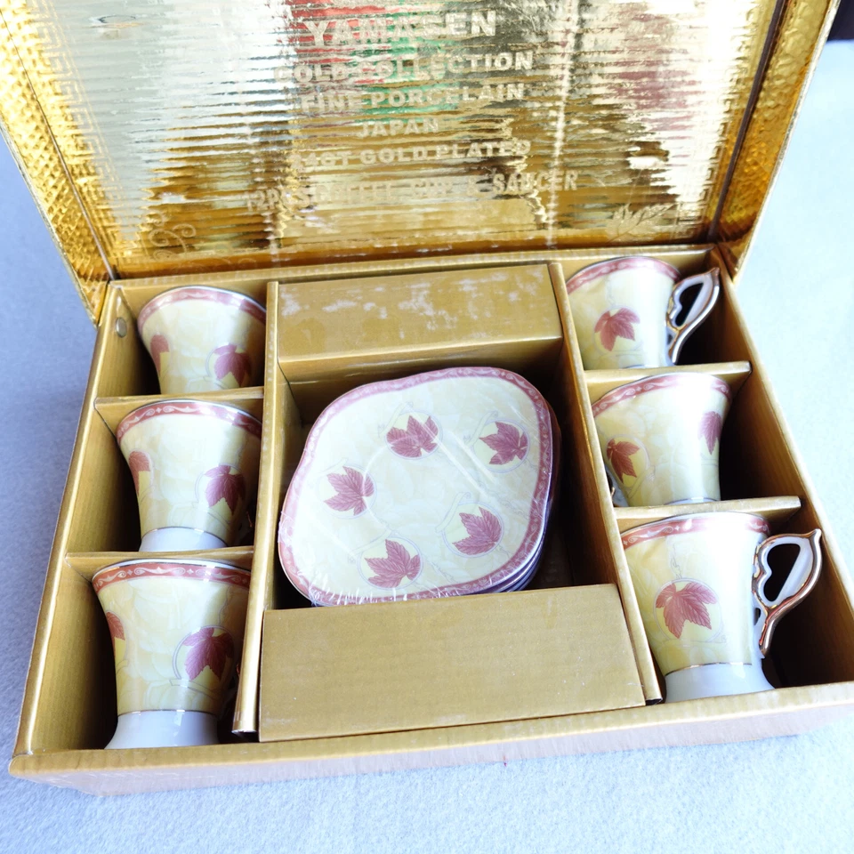 VTG Yamasen Gold Collection 24CT Gold Plated Fine Porcelain Cup & Saucer Leaf - Image 1 of 4