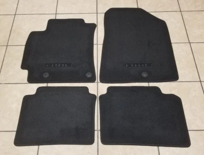 Juego de alfombrillas alfombrillas alfombrillas Kia Forte 2019-2024 4 puertas M6F14-AC001 Kia OEM nuevas Foto 1 de 4
