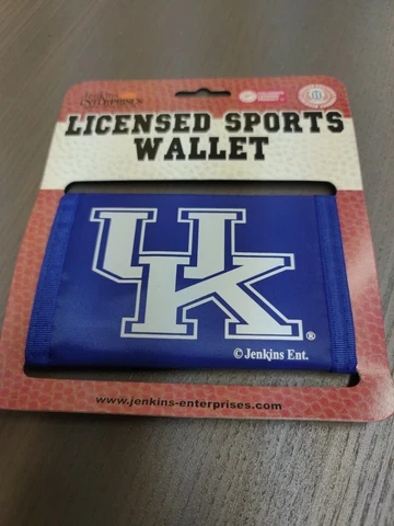 Officially Licensed Kentucky Wildcats Men's Team Logo Tri-Fold Nylon Wallet Cover