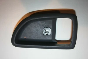 2003-2009 Kia Sorento Driver Left Side Rear Interior Door Handle Trim Bezel OEM - Picture 1 of 2