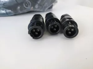 800 x Betteri BC01 Buchse Female Netzstecker AC Connector 3-polig IP68 - Bild 1 von 5