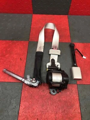 2017-19 Nissan Rogue Sport destro passageiro dianteiro cinto de segurança fivela e retrator - Imagem 1 de 4