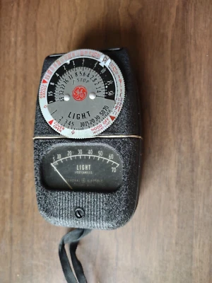 Medidor de exposición GE DW-68 vintage con estuche de cuero personalizado Foto 1 de 4