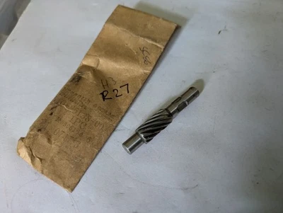 Genuine Yamaha Speedometer Driven Gear 5J0-25138-00 DT50MX 86-89 - Image 1 of 2