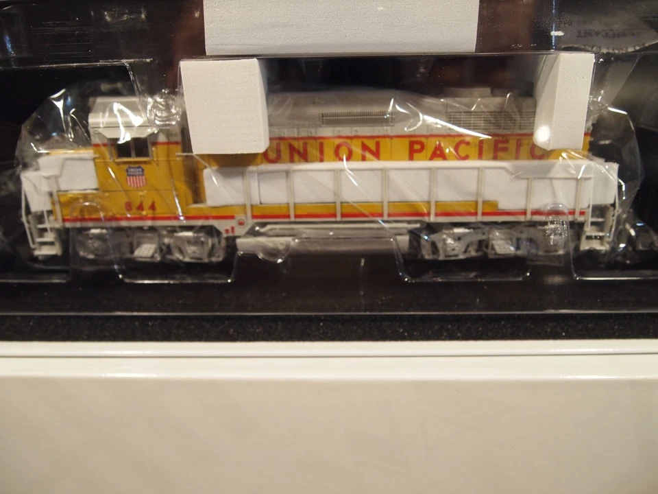 BROADWAY LIMITED 7580 UNION PACIFIC  GP30  ROAD NO. UP 844  w/SOUND FOR DC & DCC - Image 1 of 1
