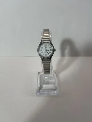 Relógio de quartzo feminino Lorus V242-0010 funcionando com nova bateria - Imagem 1 de 4