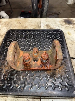 Estuche VAC 14 principal trasero 3pt águila enganche centro superior eslabón soporte soporte Foto 1 de 4