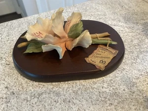 NAPOLEON CAPODIMONTE PORCELAIN IRIS Italy marked - GORGEOUS! - Picture 1 of 9