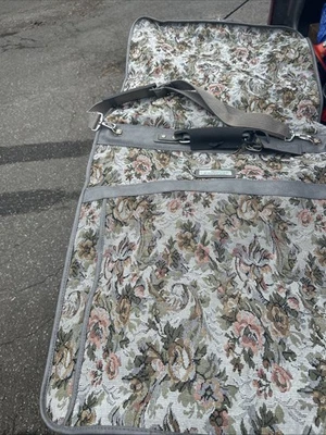 Jordache Vintage Green/Brown Hanging Travel Luggage Bag Suit Dress Carrier - Image 1 of 3