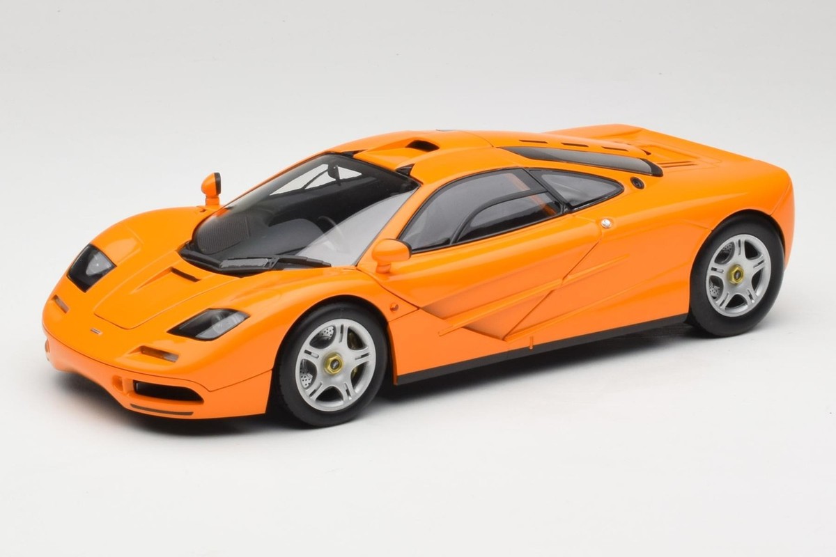 ミニカー MINICHAMPS McLaren F1 1/18 Minichamps McLaren F1 Road Car 1993 1:18 review