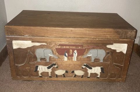 Vintage 70s Noahs Ark Toy Box Chest Genuine Wood Hinge Lid Carved USA Made Cover