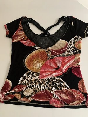 T-shirt noir Fuego avec motif coquillage et bretelles paillettes croisées taille UK Medium - Photo 1/3