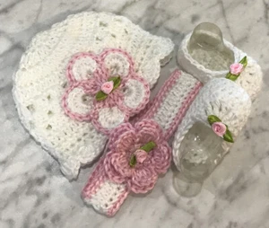 Handmade Crochet Baby Girl Newborn 0-3 month Hats Shoes Booties Headband - Picture 1 of 8
