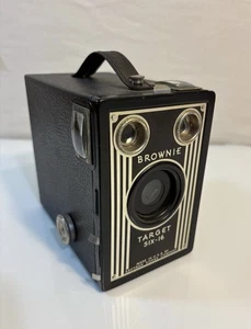 Cámara vintage Eastman Kodak Brownie Target seis-16 CAJA años 50 Art Deco sin probar - Imagen 1 de 4