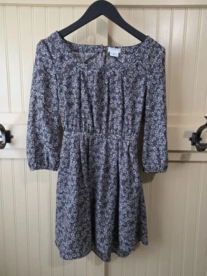 Cooperative Black Dress with White Floral Fabric, Scoop Neck, Size XS — 第 1/4 张图片