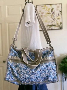 LeSportsac Weekender Duffel Travel Tote Bag Crossbody Gray Blue Flower Goose - Picture 1 of 6