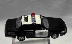 Kinsmart Ford Crown Victoria Police Interceptor 1:42 Diecast Car Pull Back Black - Picture 1 of 7