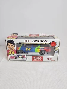 Jeff Gordon #24 Chevrolet Suburban Truck Bank 1995 Limited Edition - Picture 1 of 22