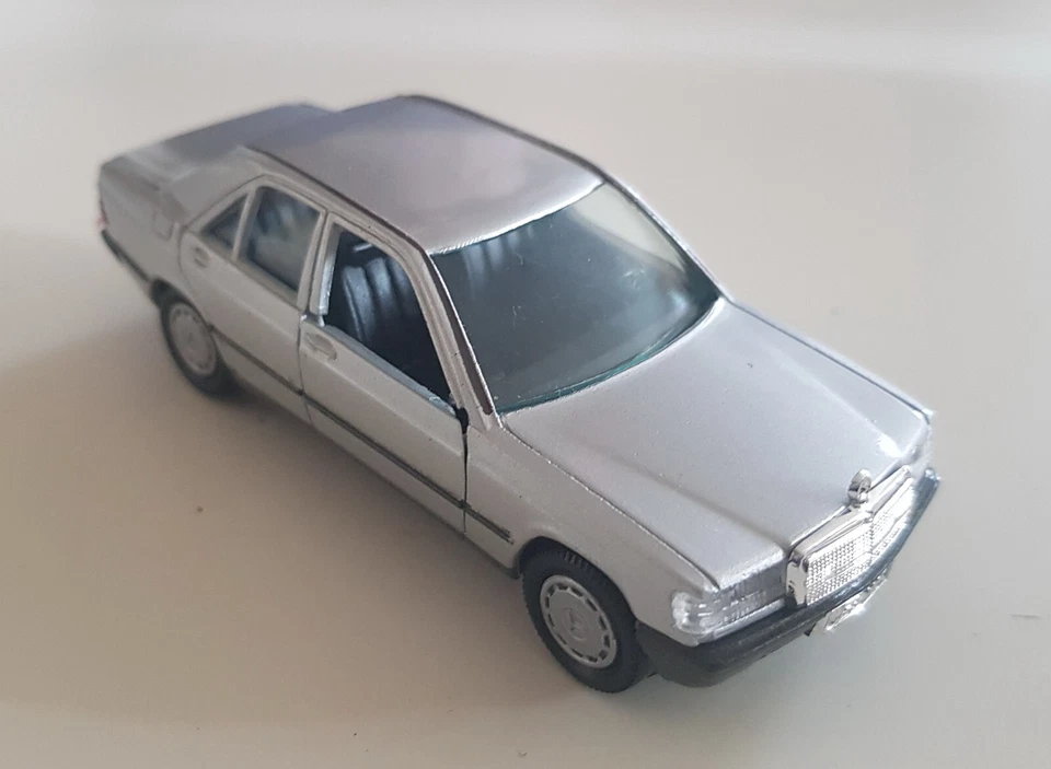 MERCEDES BENZ 190 VOITURE MINIATURE MARQUE GAMA RFA ECH 1/43 COLLECTION - Photo 1/1